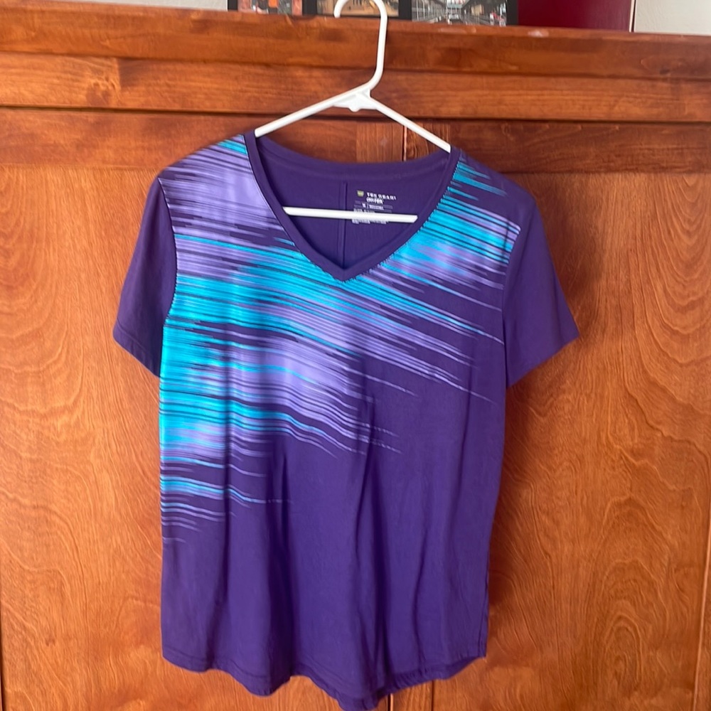 Two Gear Dry Tek size M tee shirt